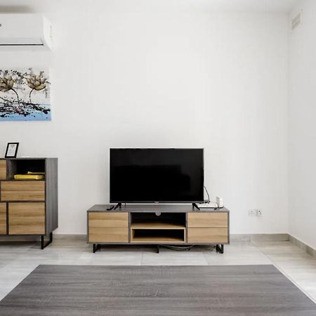 F12 Room 2, Private Room Two Single Beds Privated Bathroom In Shared Flat مسيدا المظهر الخارجي الصورة