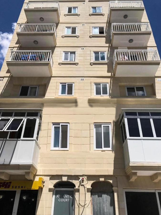 F12 Room 2, Private Room Two Single Beds Privated Bathroom In Shared Flat مسيدا المظهر الخارجي الصورة