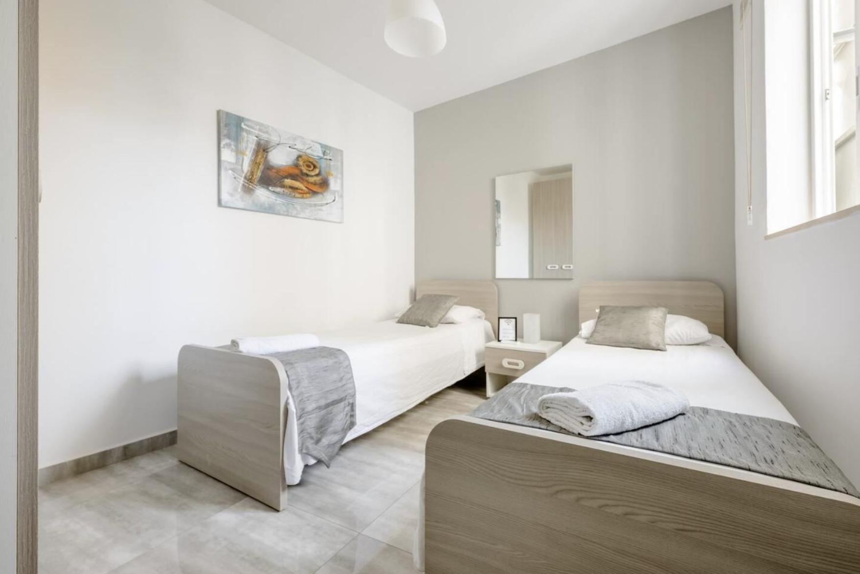 F12 Room 2, Private Room Two Single Beds Privated Bathroom In Shared Flat مسيدا المظهر الخارجي الصورة